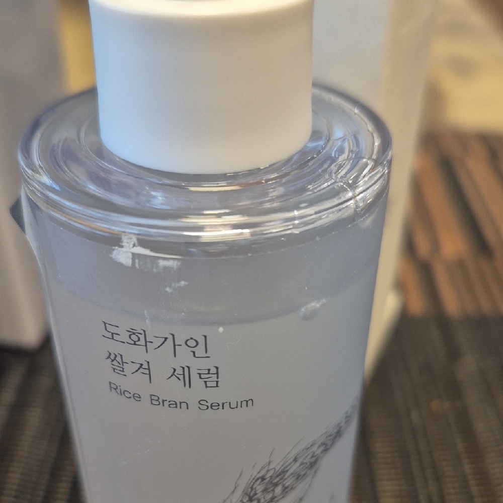 Hugging Skin Tint - Airy Bloom - Picture 4 of 5